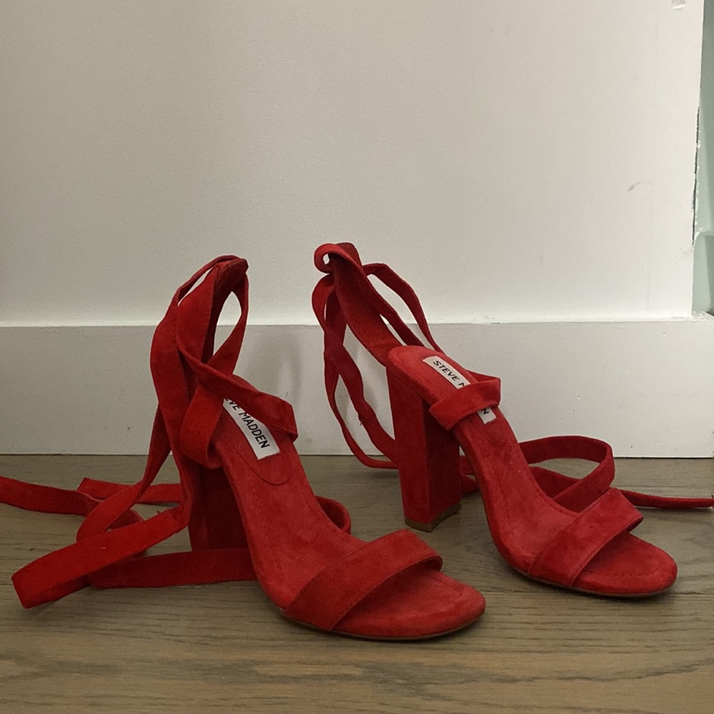Suede red tie heels